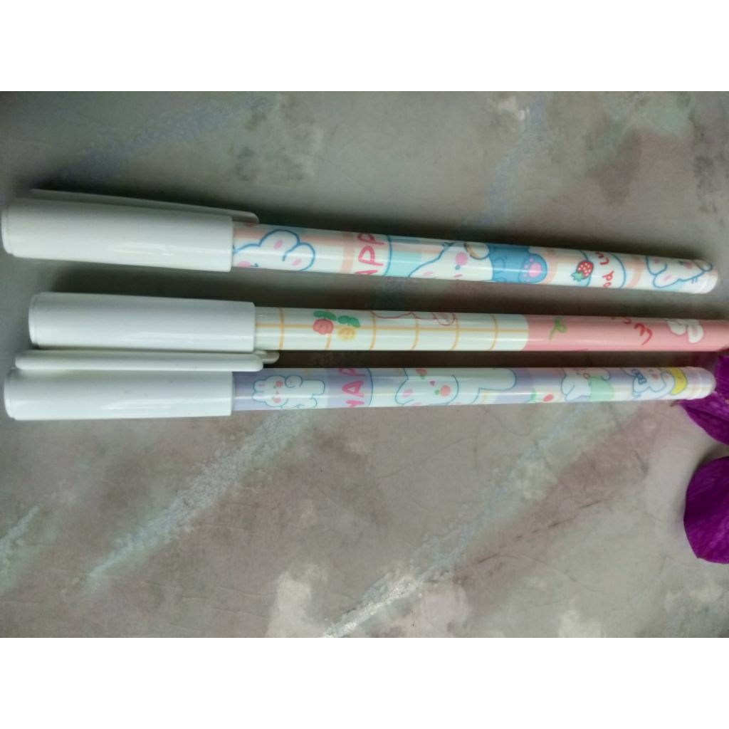 

bulpoin Bulpen gel hitam bisa di hapus