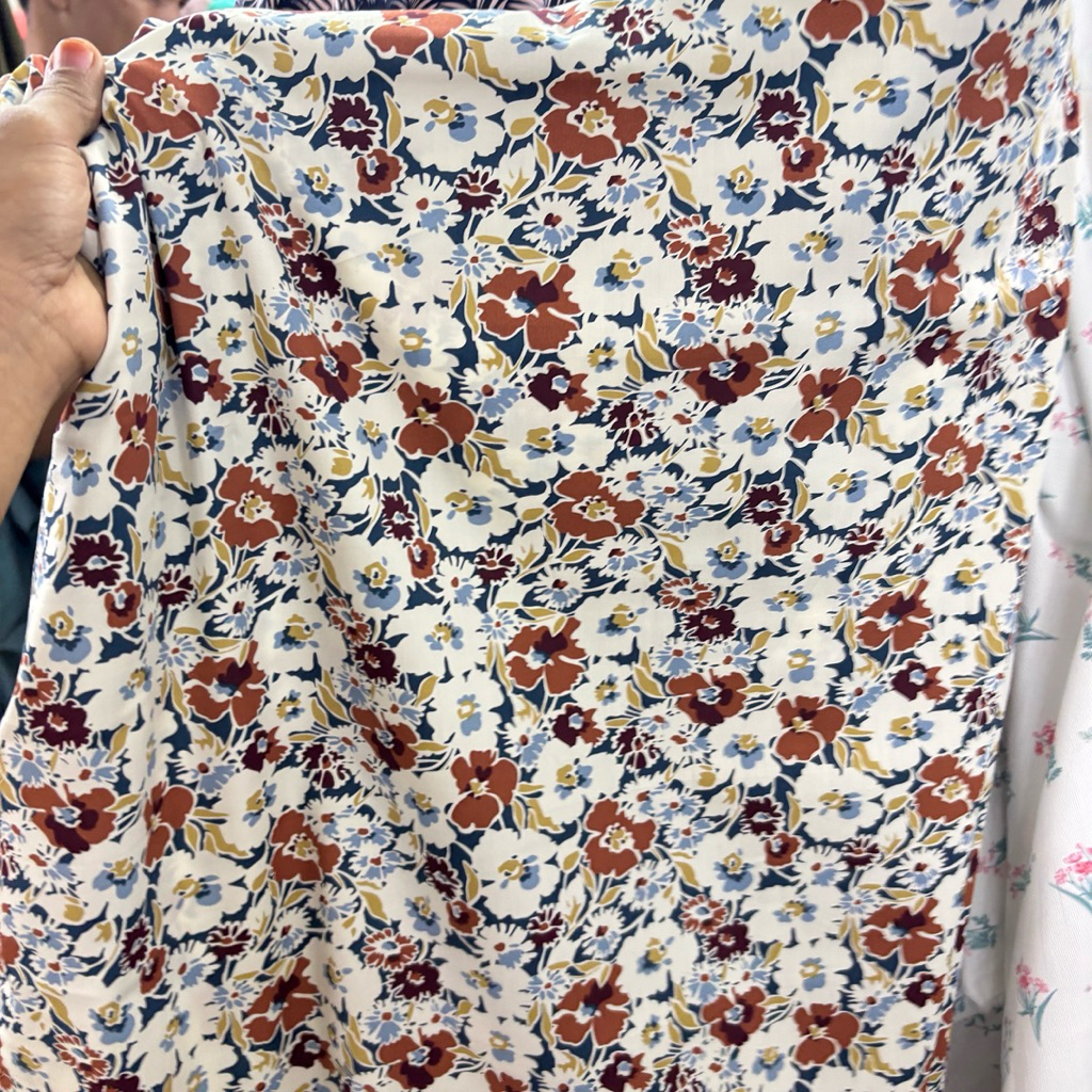 Katun Poplin Motif Floral Abstrak – Kain Adem untuk Dress & Blouse kemeja