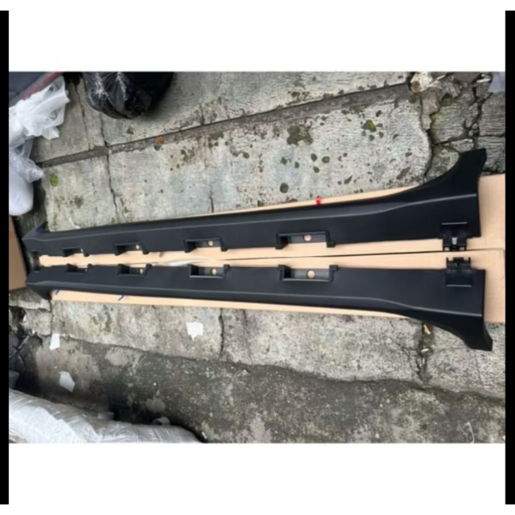 bodykit samping innova venturer facelift 2022