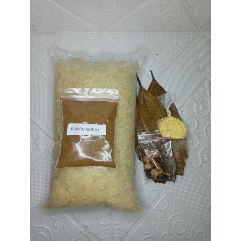 

BERAS BASMATI 1 LITER PLUS BUMBU KEBULI ARABIAN DAN REMPAH