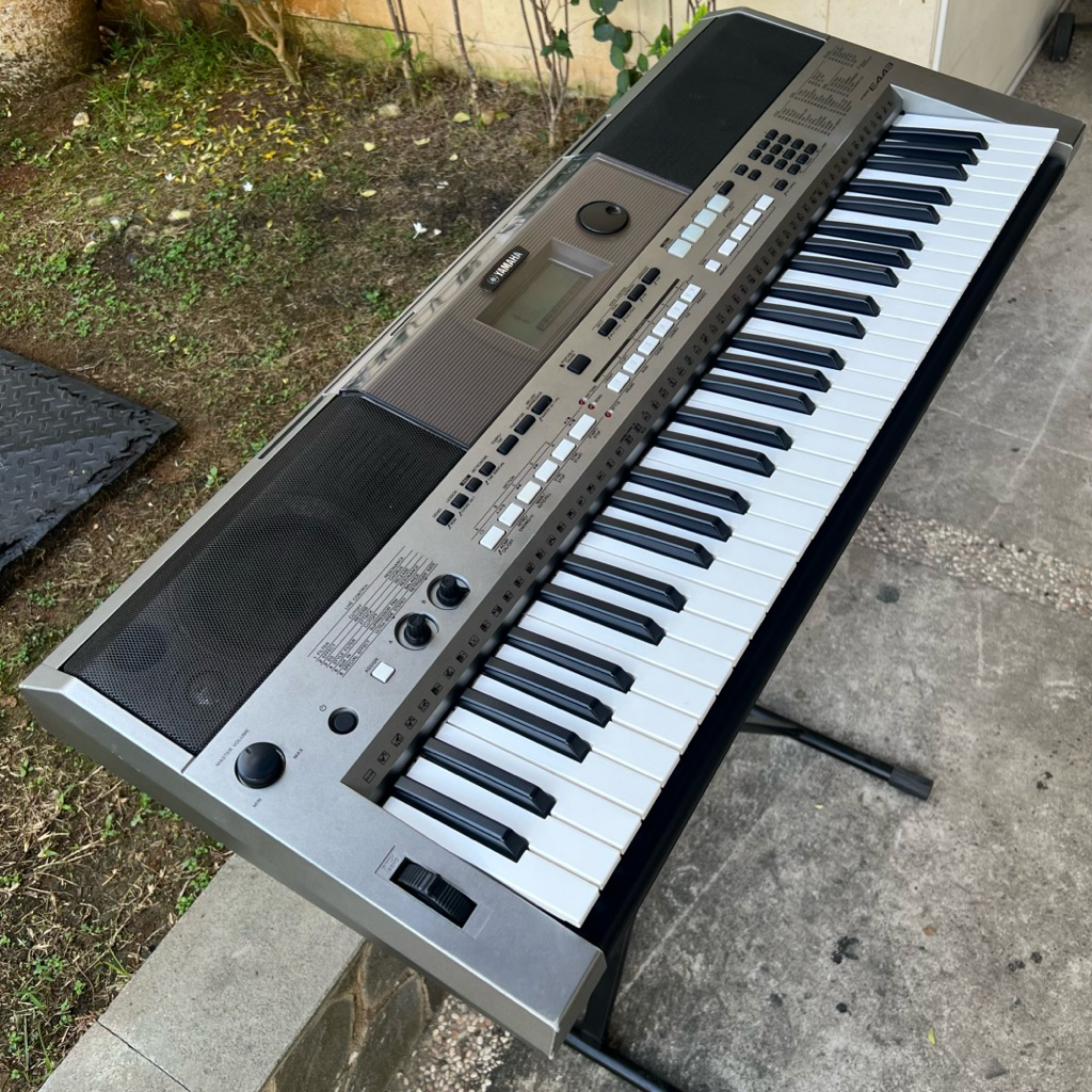Keyboard Yamaha PSR E443