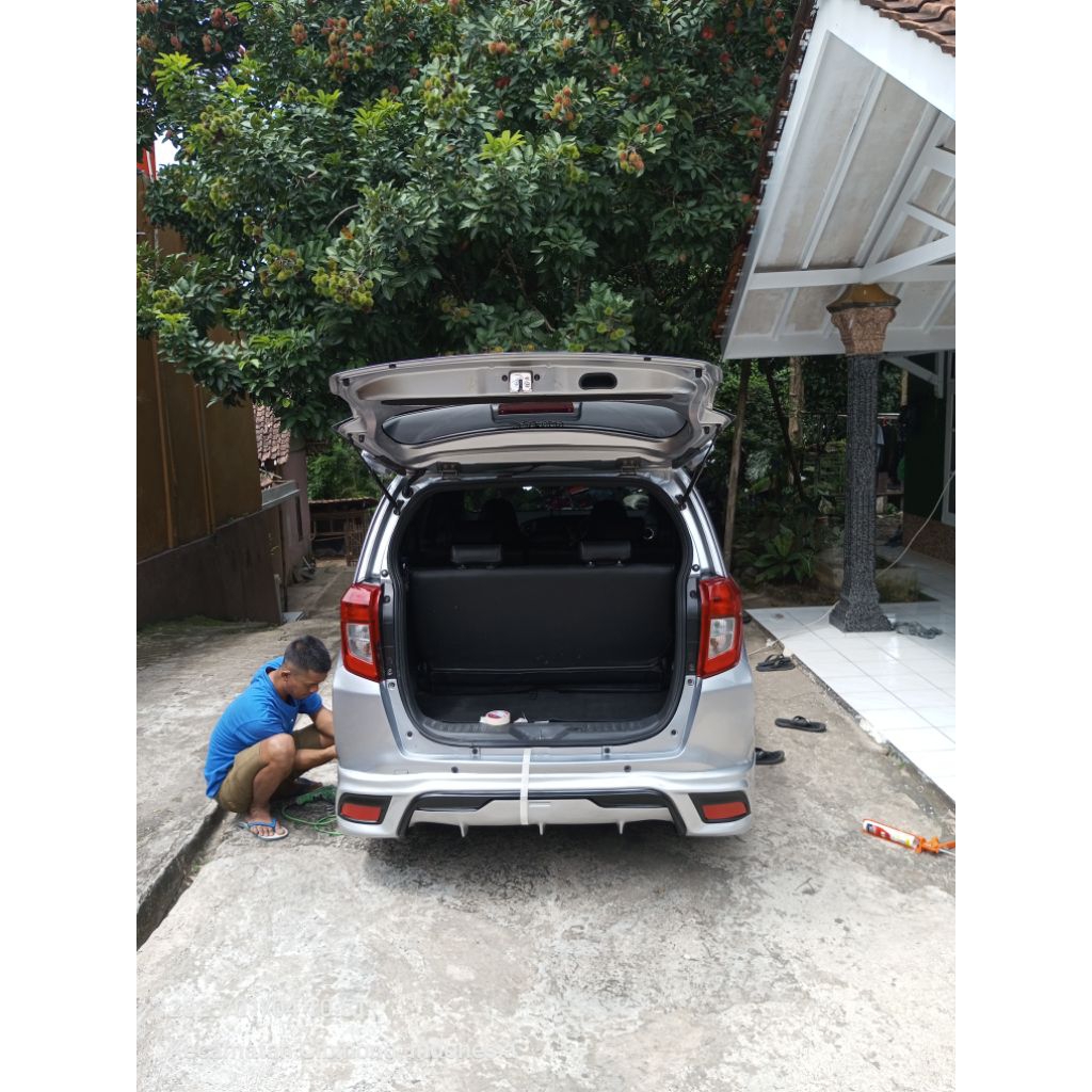 bodykit belakang sigra calya model yaris