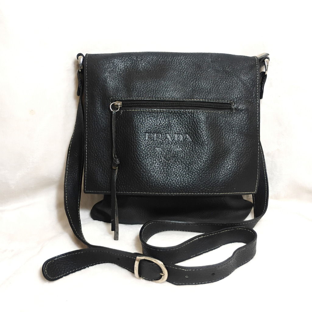 [PRELOVED] Tas kulit asli Kulas Sling bag Slempang Pria laki Hitam Brand Prada (alaala)