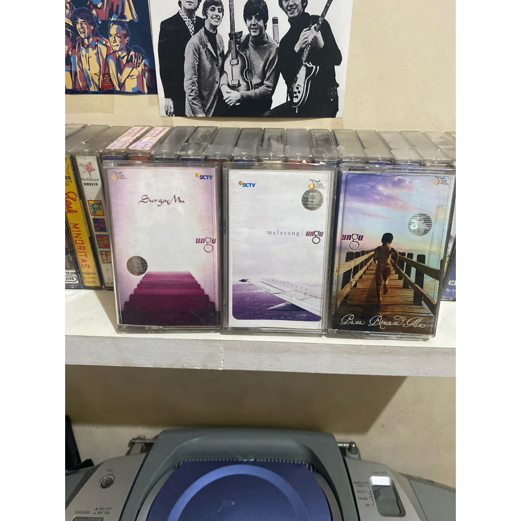 Kaset Pita Band Ungu