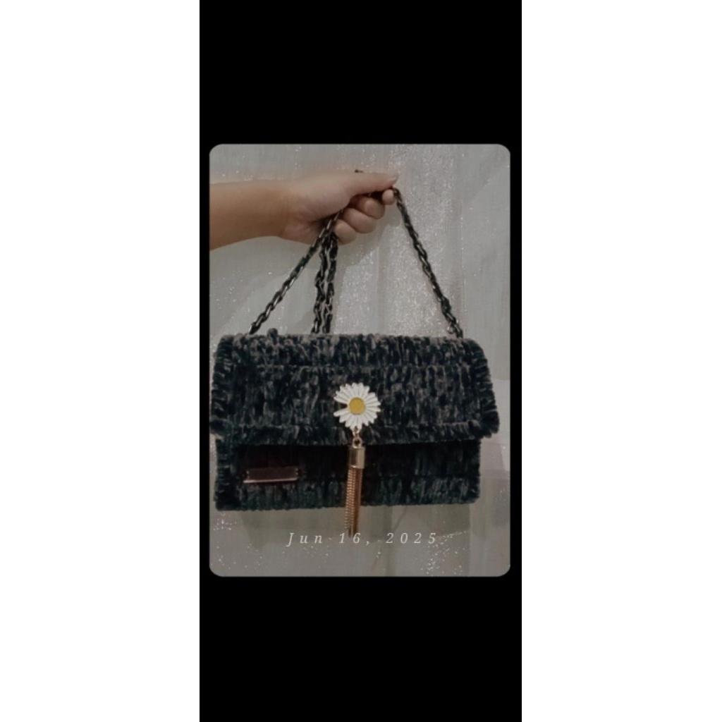 tas selempang Daisy Kanvas rajut