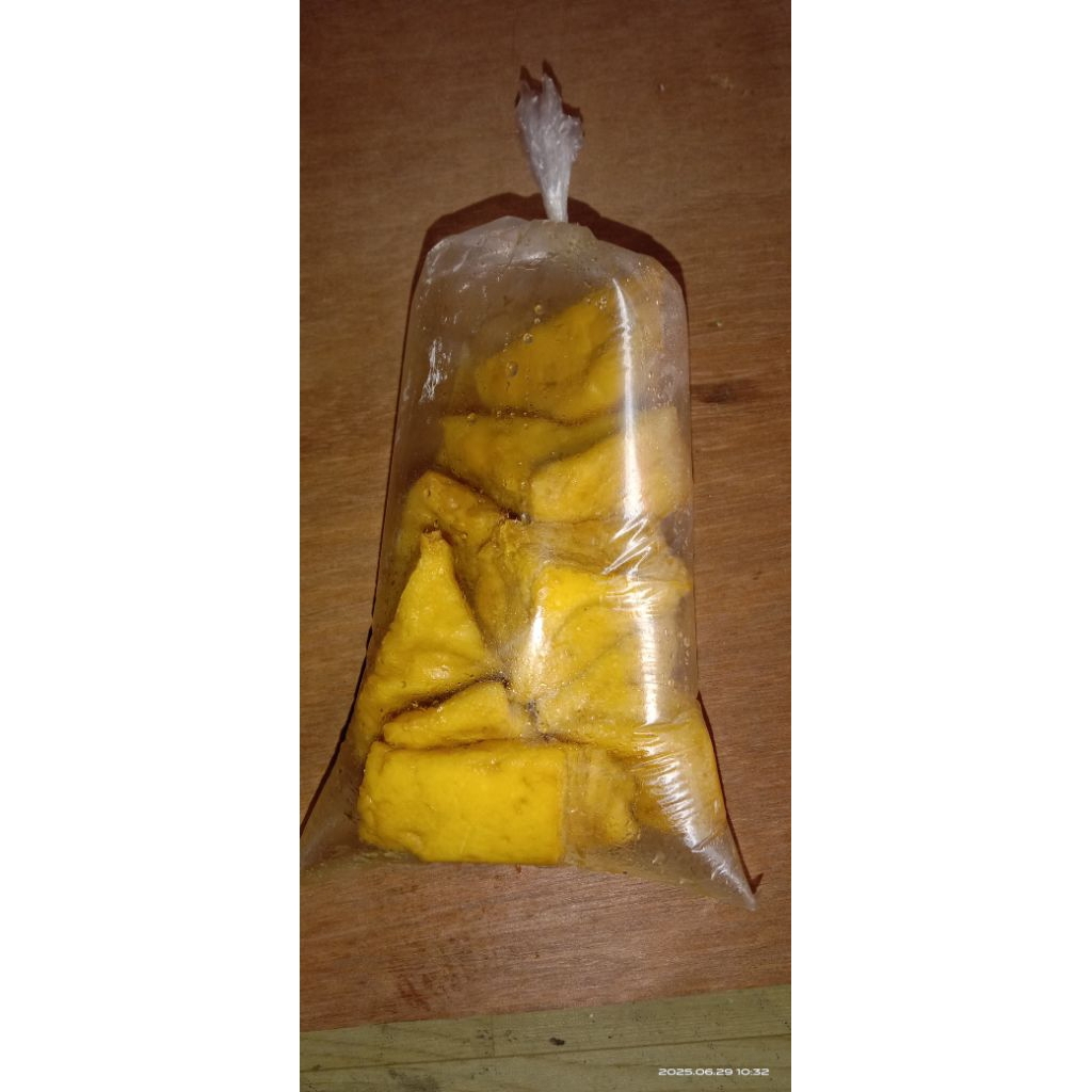 

Tahu coklat segitiga isi 10