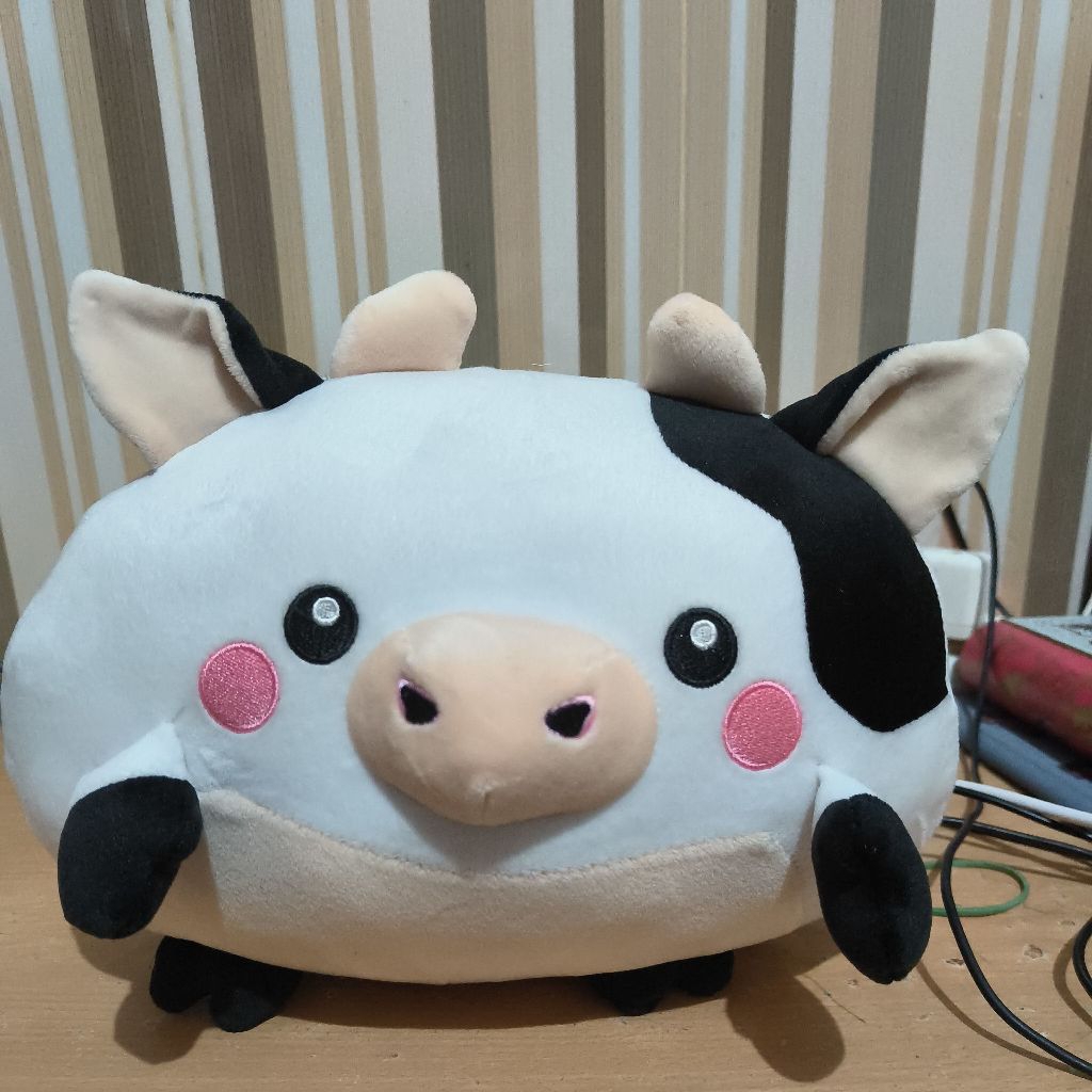 boneka sapi Miniso