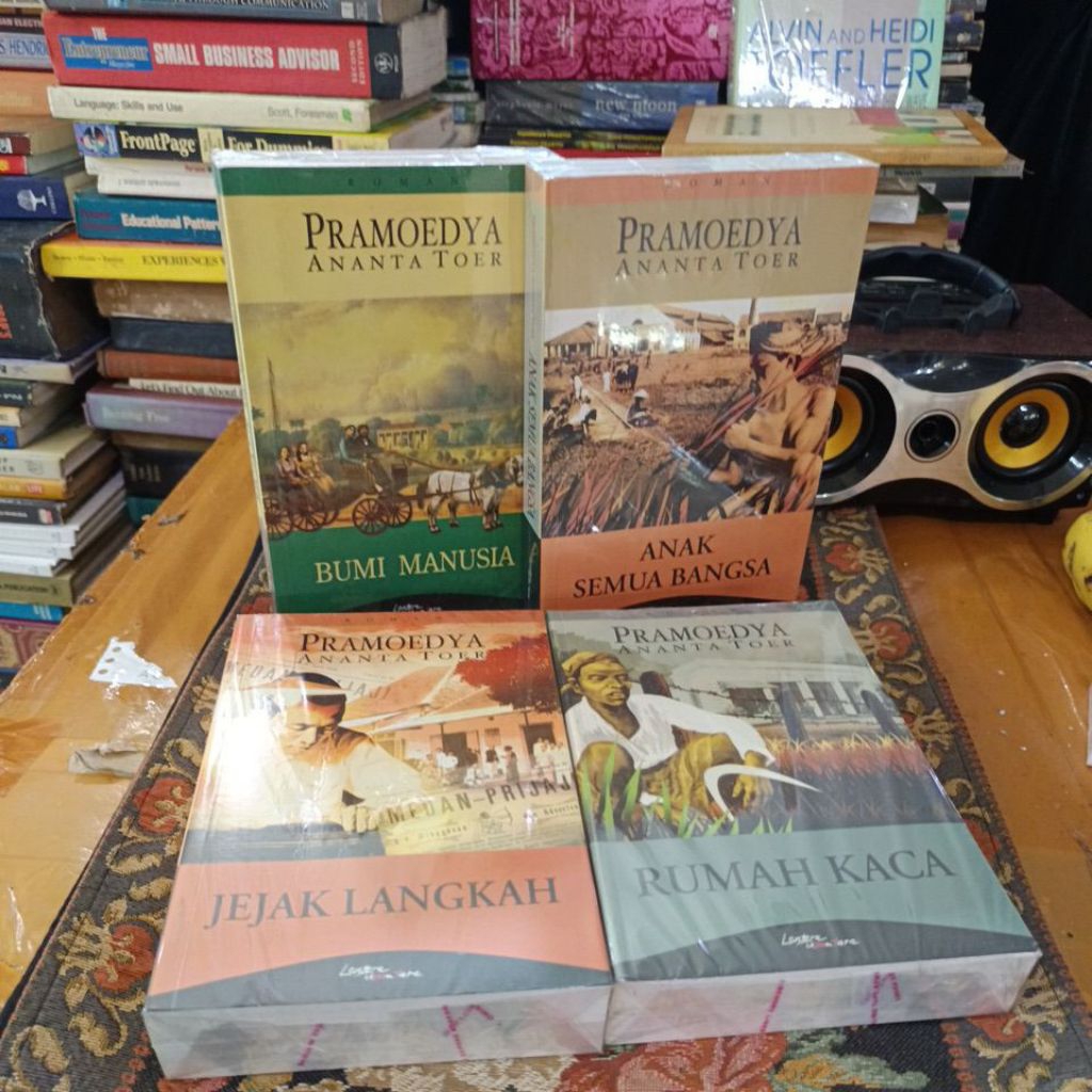 tetralogi pulau buru bumi manusia anak semua Bangsa jejak langkah rumah kaca ORIGINAL by Pramoedya a