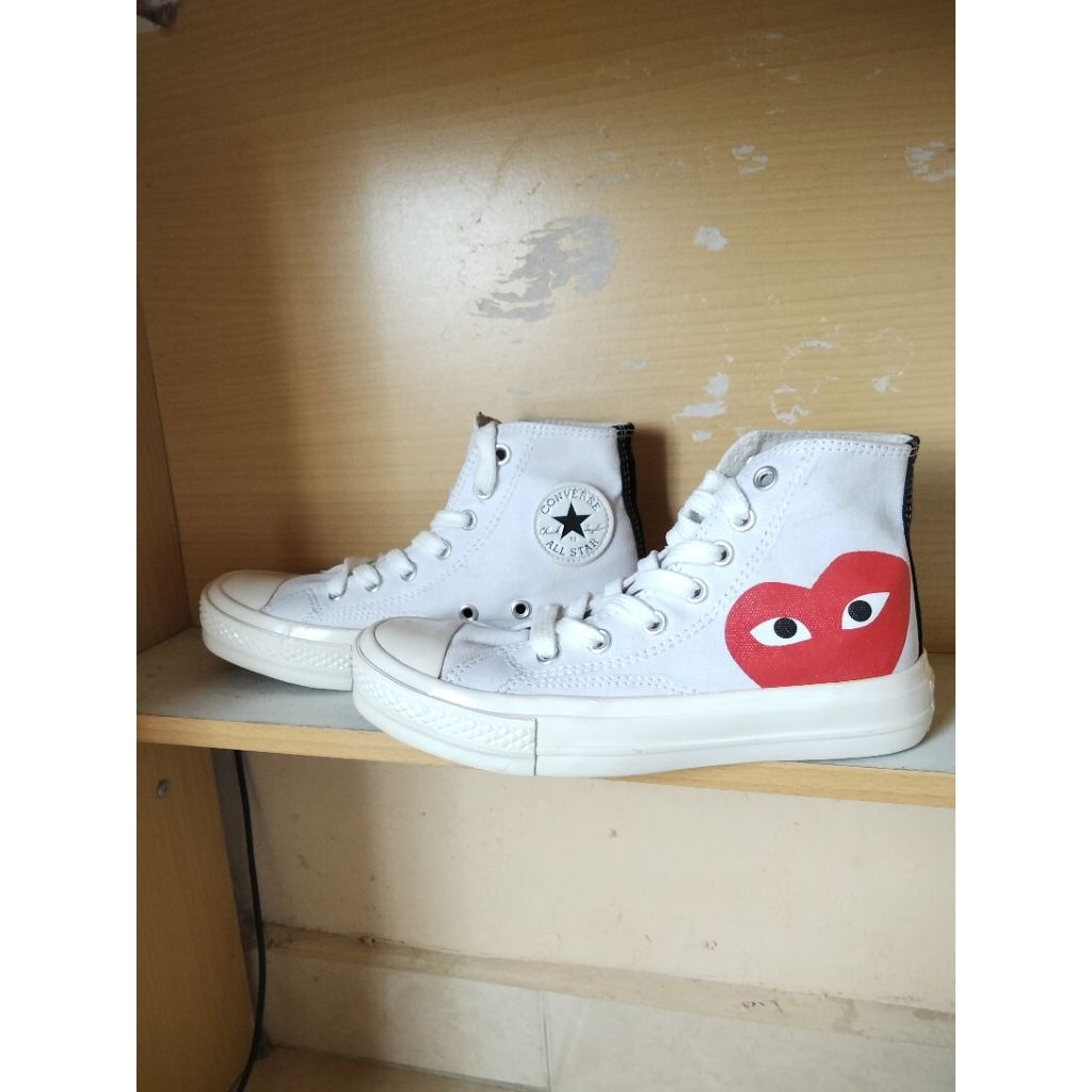 Converse cdg second