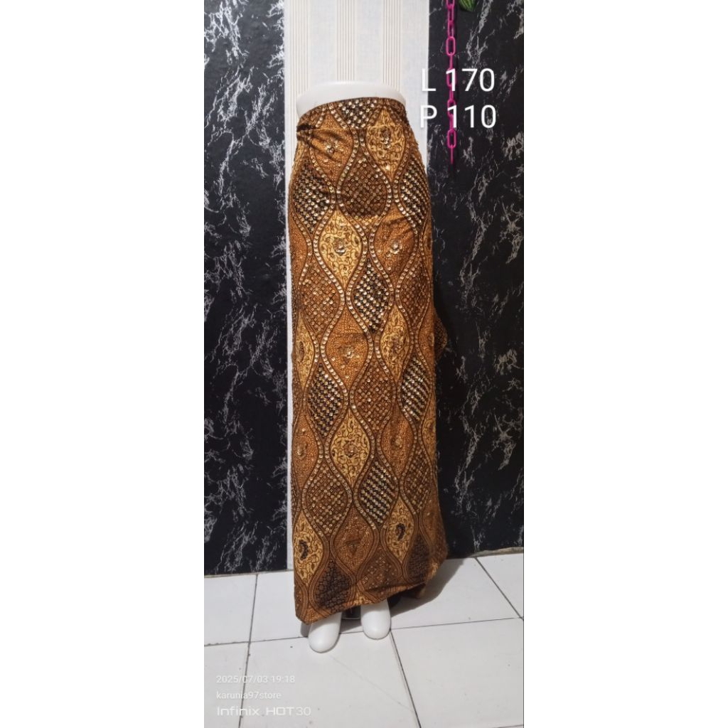 rok kain kebaya