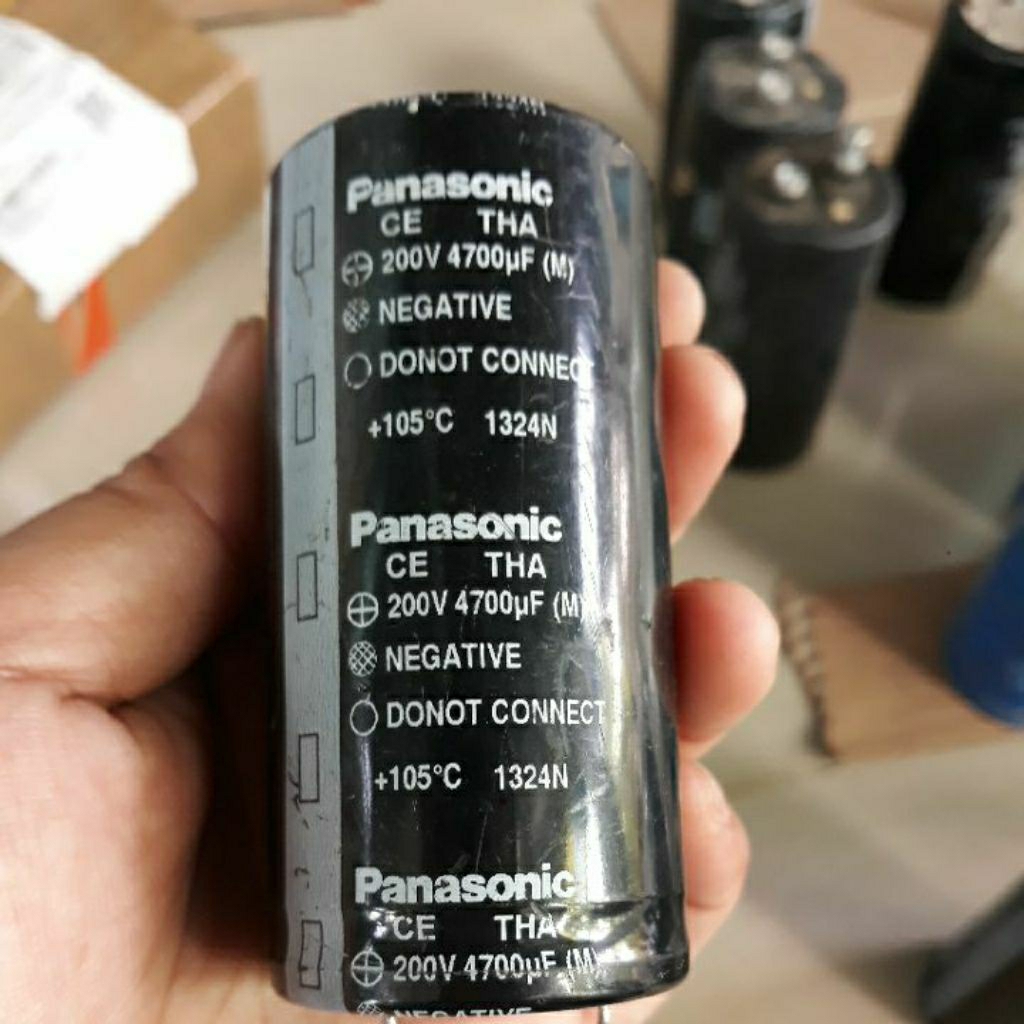 Elko 4700uf 200V,PANASONIC  pj 8 cm diameter 4 cm ORIIGINAL