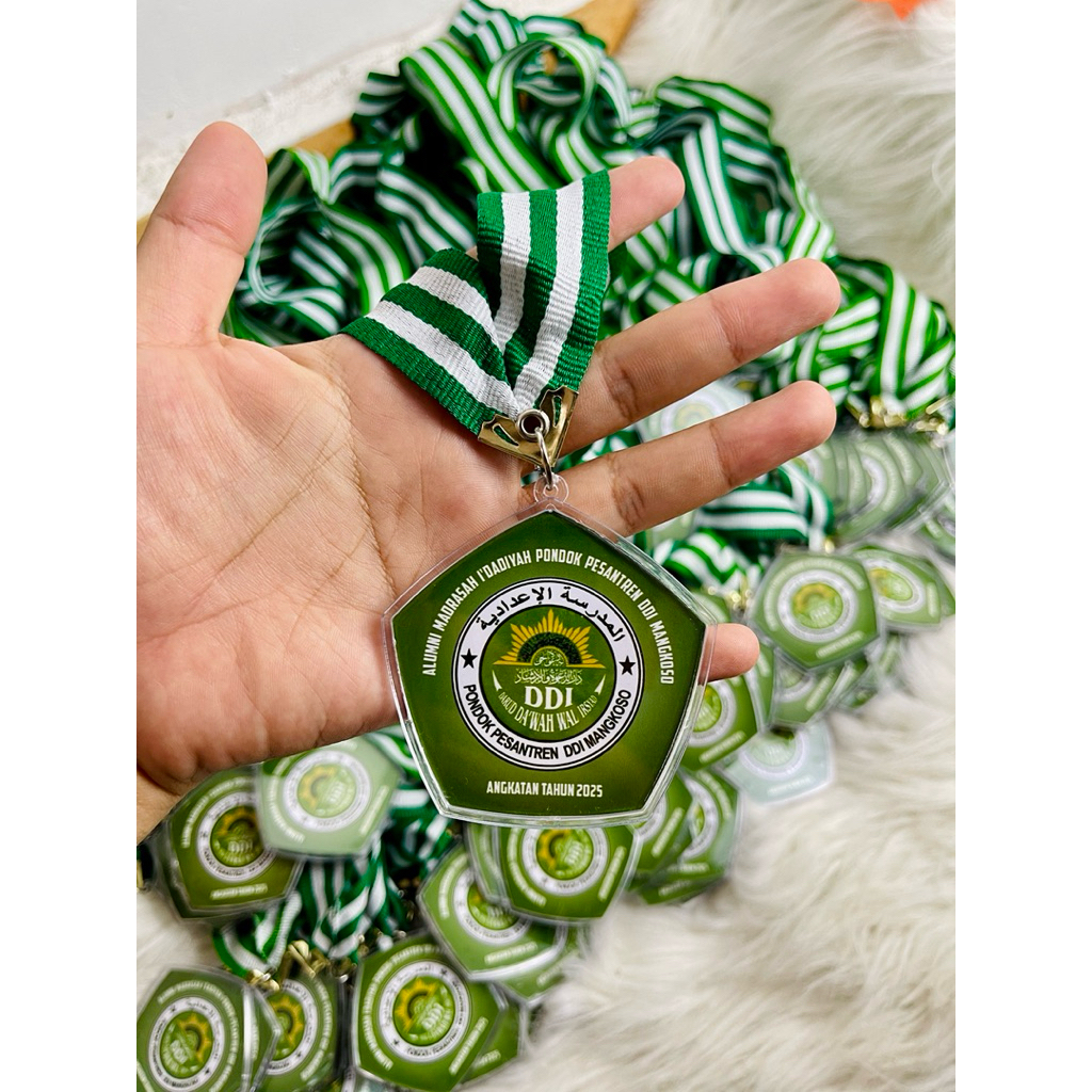 MEDALI WISUDA CUSTOM MEDALI PAUD MEDALI SMP SMA TK MEDALI KEMERDEKAAN