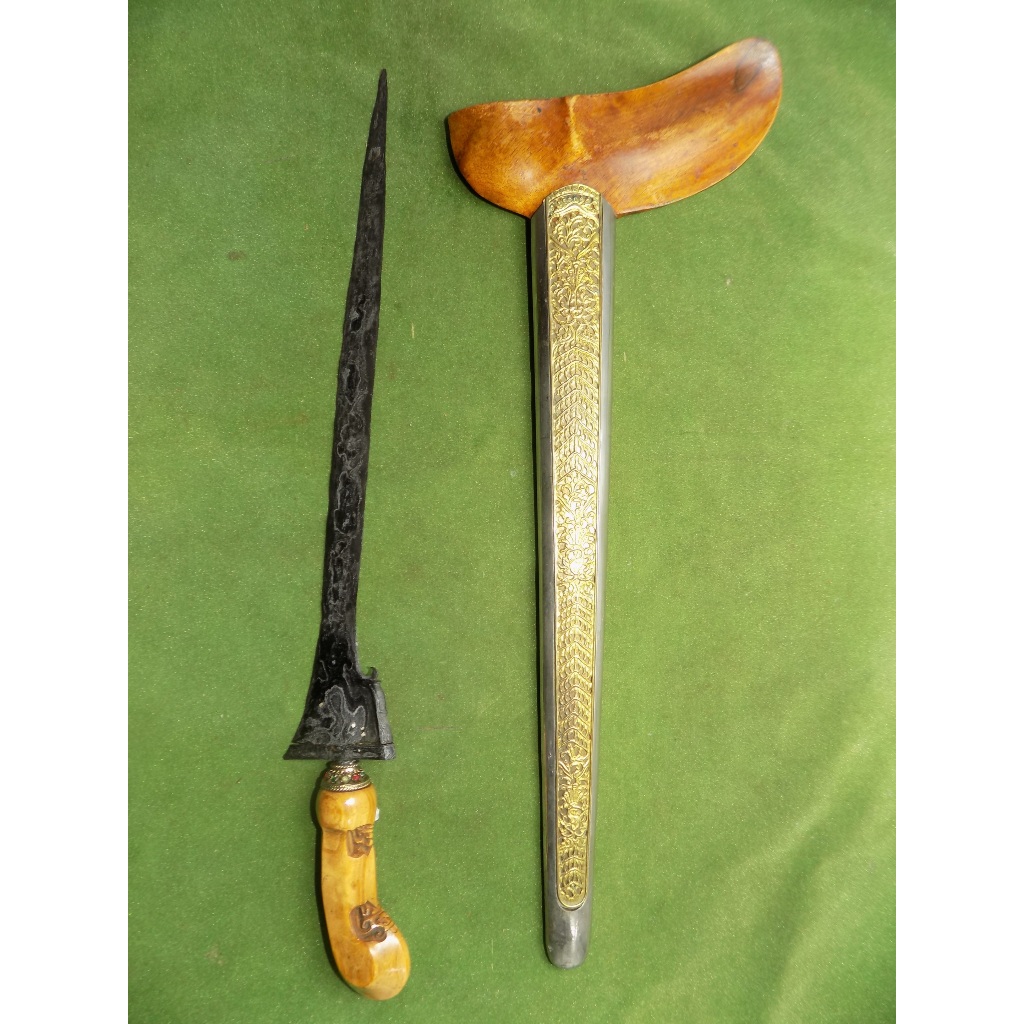 keris mengeng tabur perak pamor sumsum buron perkiraan era tuban