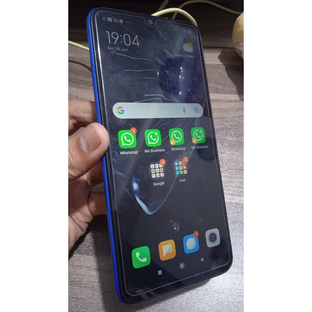 Handphone Redmi 9C seken kondisi normal lancar jaya memori 4/64