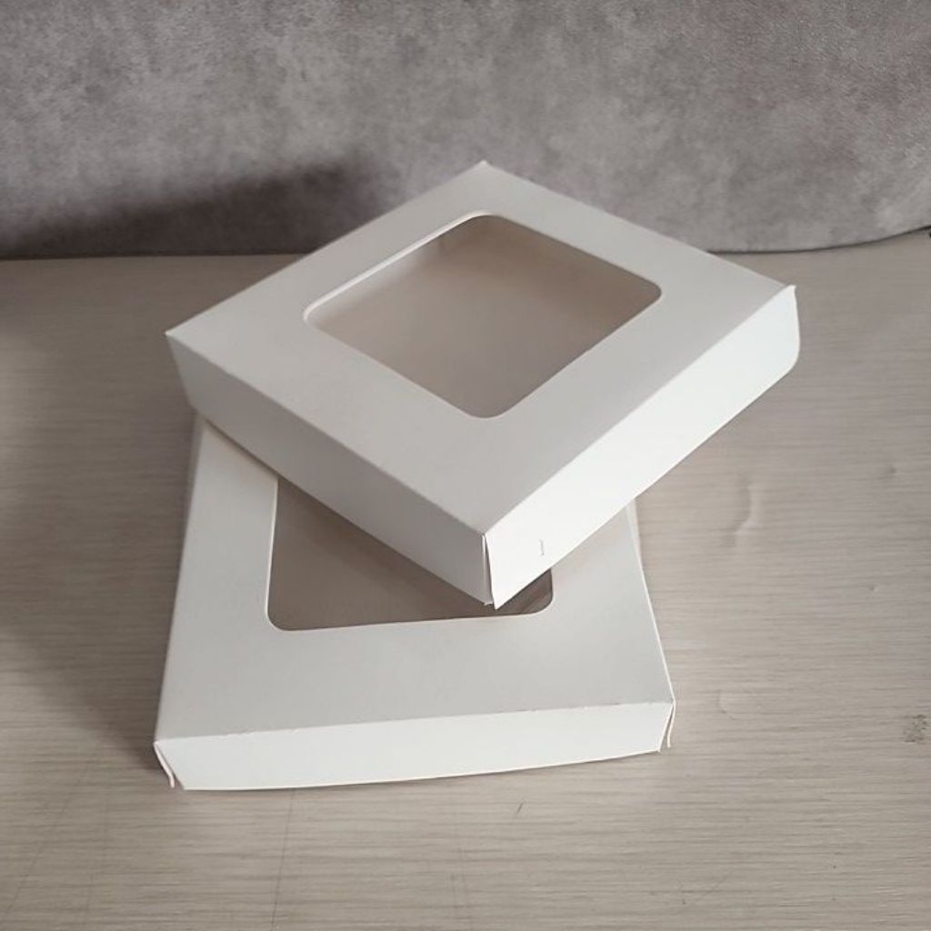 

Box Hijab/ Hampers box / Souvenir Packaging