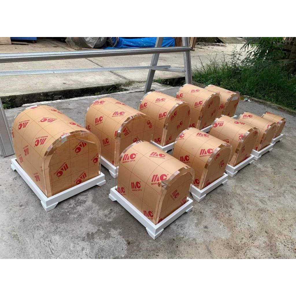 

Kotak Hantaran Akrilik Lengkung Paket 10 Kotak+Bonus 1 Kotak+Bonus Kain Alas Beludru