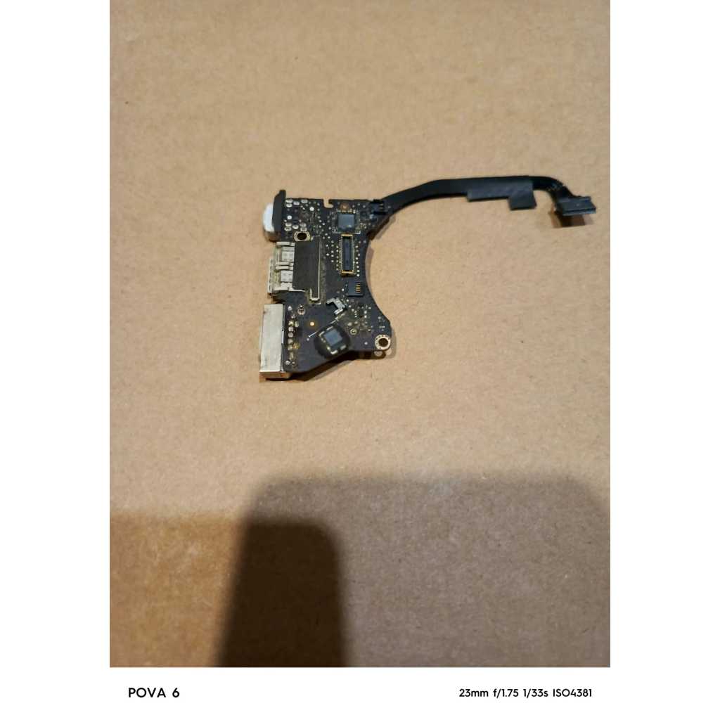 Original Audio i/o DC board Macbook Air 11” A1465 2012 Normal