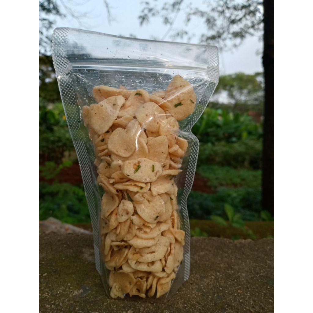 

kripik otak otak daun jeruk pedas asin