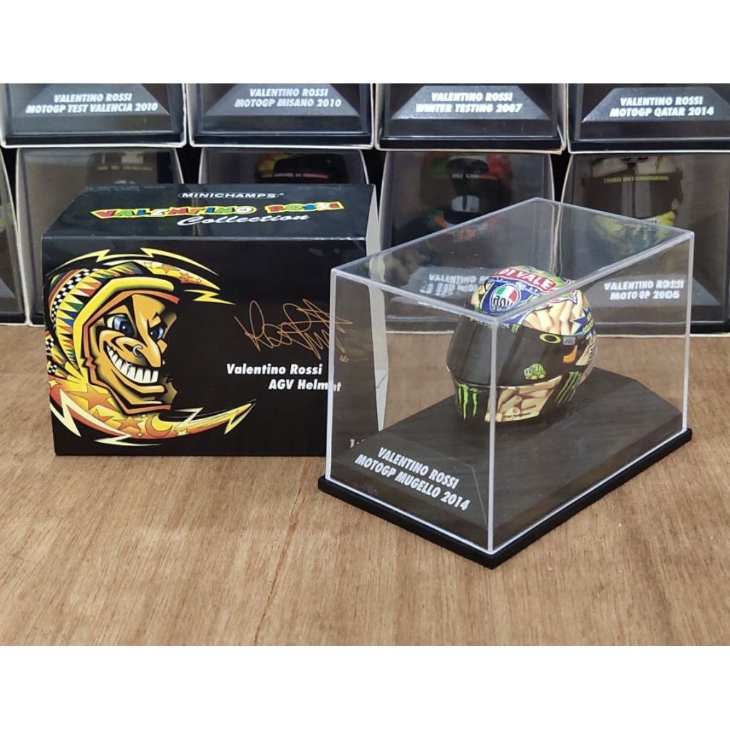 Minichamps Valentino Rossi 1/8 helmet MotoGP Mugello 2014.