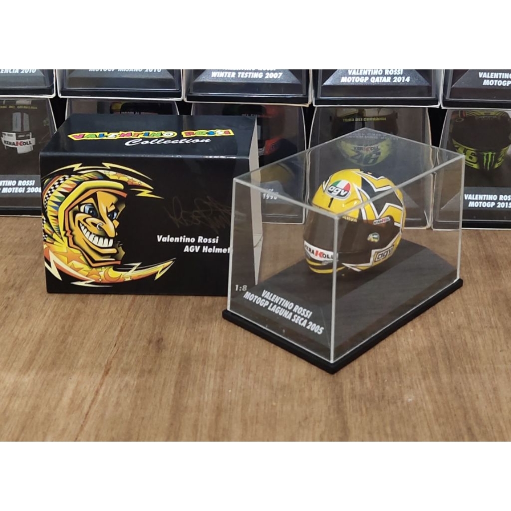 Minichamps Valentino Rossi 1/8 helmet MotoGP Laguna Seca 2005.