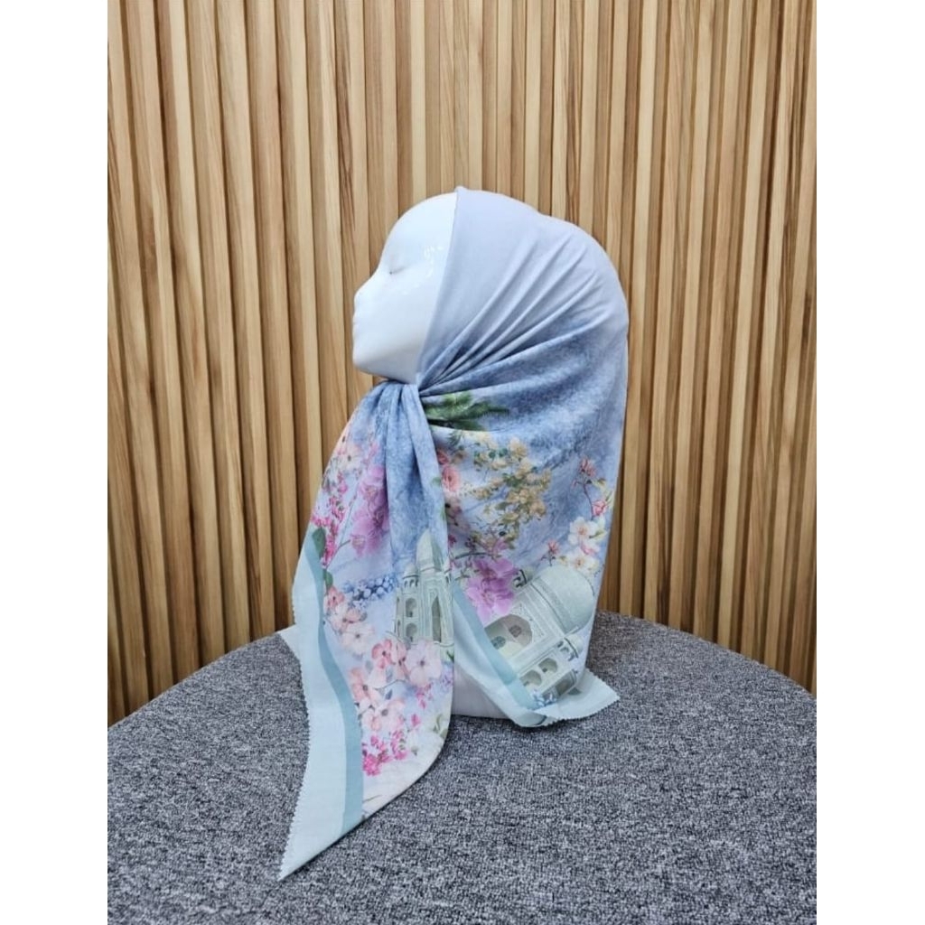 KERUDUNG SEGI EMPAT HIJAB VOAL MOTIF BUNGA MASJID BIRU MUDA