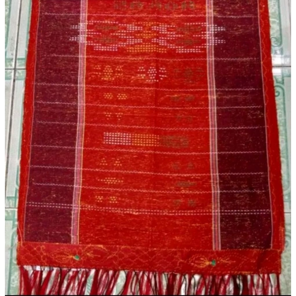 aneka ulos Sadum Merah