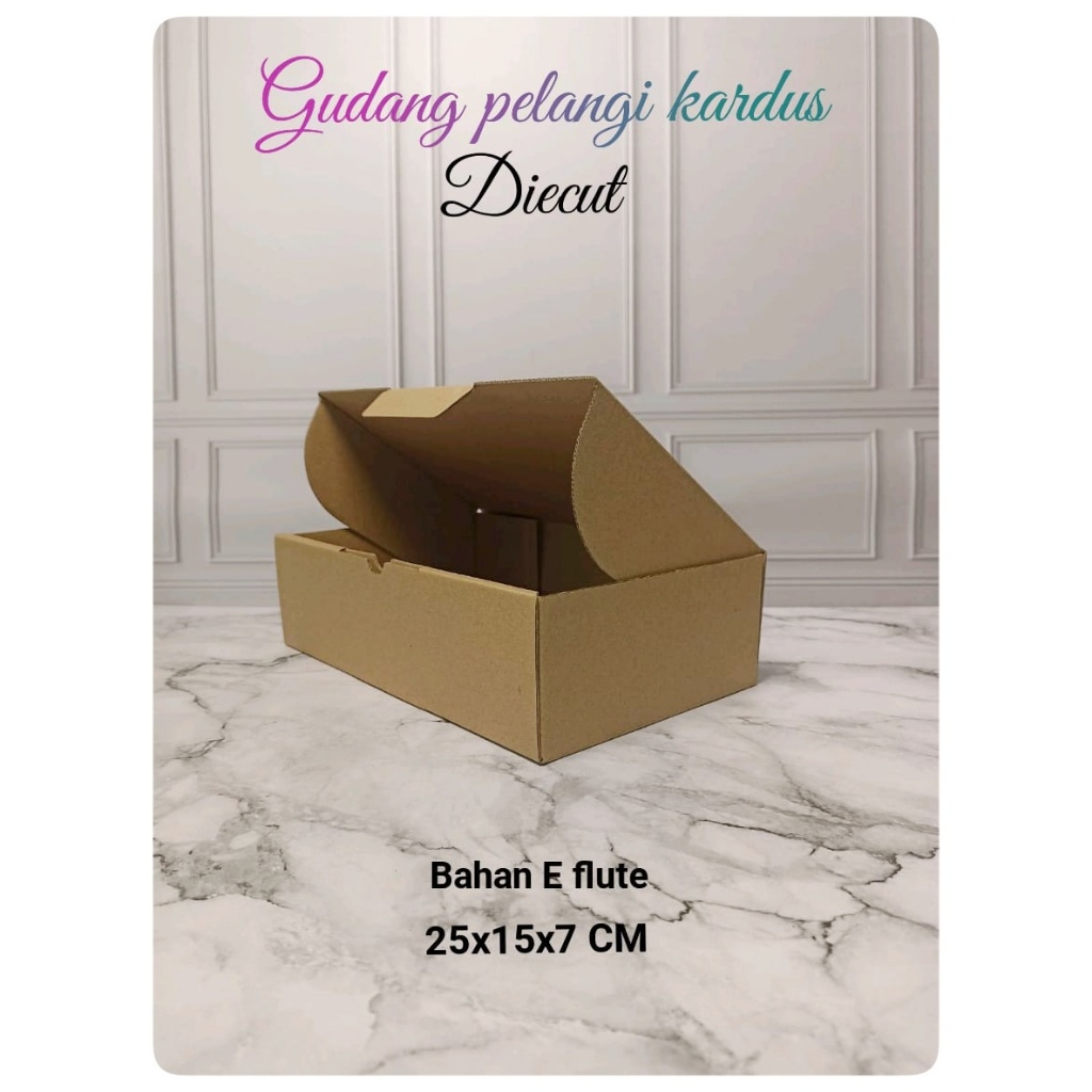 

kardus karton box Uk. 25x15x7 cm...model die cut/pizza