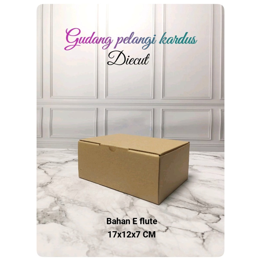 

kardus karton box Uk. 17x12x7 cm...model die cut/pizza