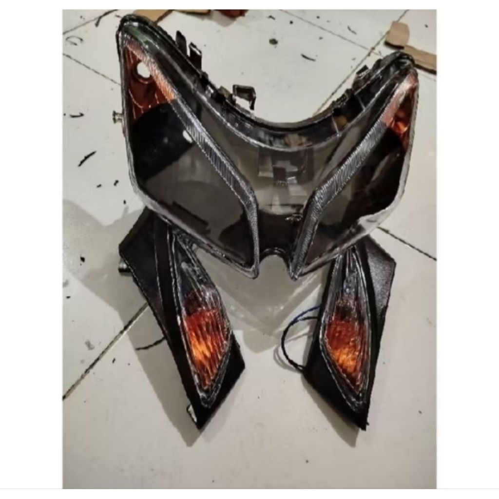 Reflektor Lampu Depan Plus Lampu Sen Depan Vario 110 CW Karbu Custom Hitam Oranye