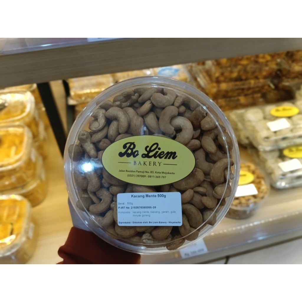 

Kacang Mente Toples Boliem