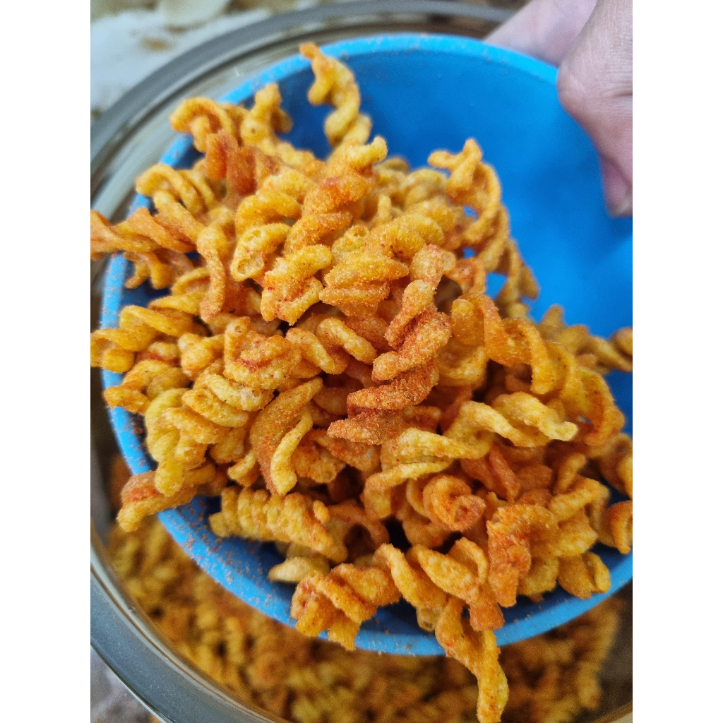 

Makaroni Ulir Rasa Balado - Makaroni Ulir Balado Renyah - Camilan Gurih Kriuk - Snack Ulir Balado
