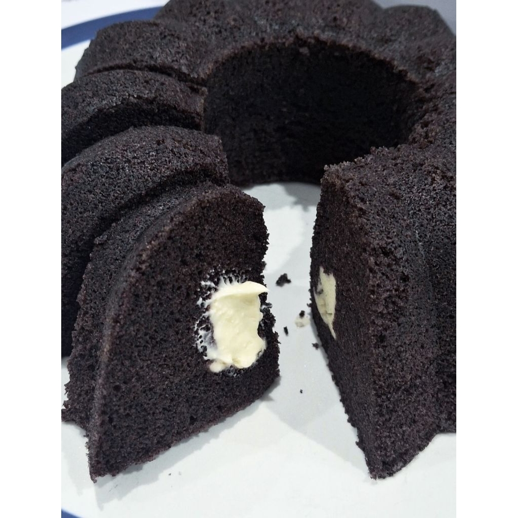 

Bolu Ketan Hitam Keju Lumer Cream Cheese Premium Ingredients