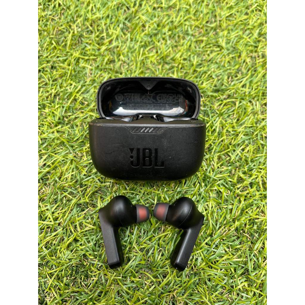 TWS JBL Tune 230NC