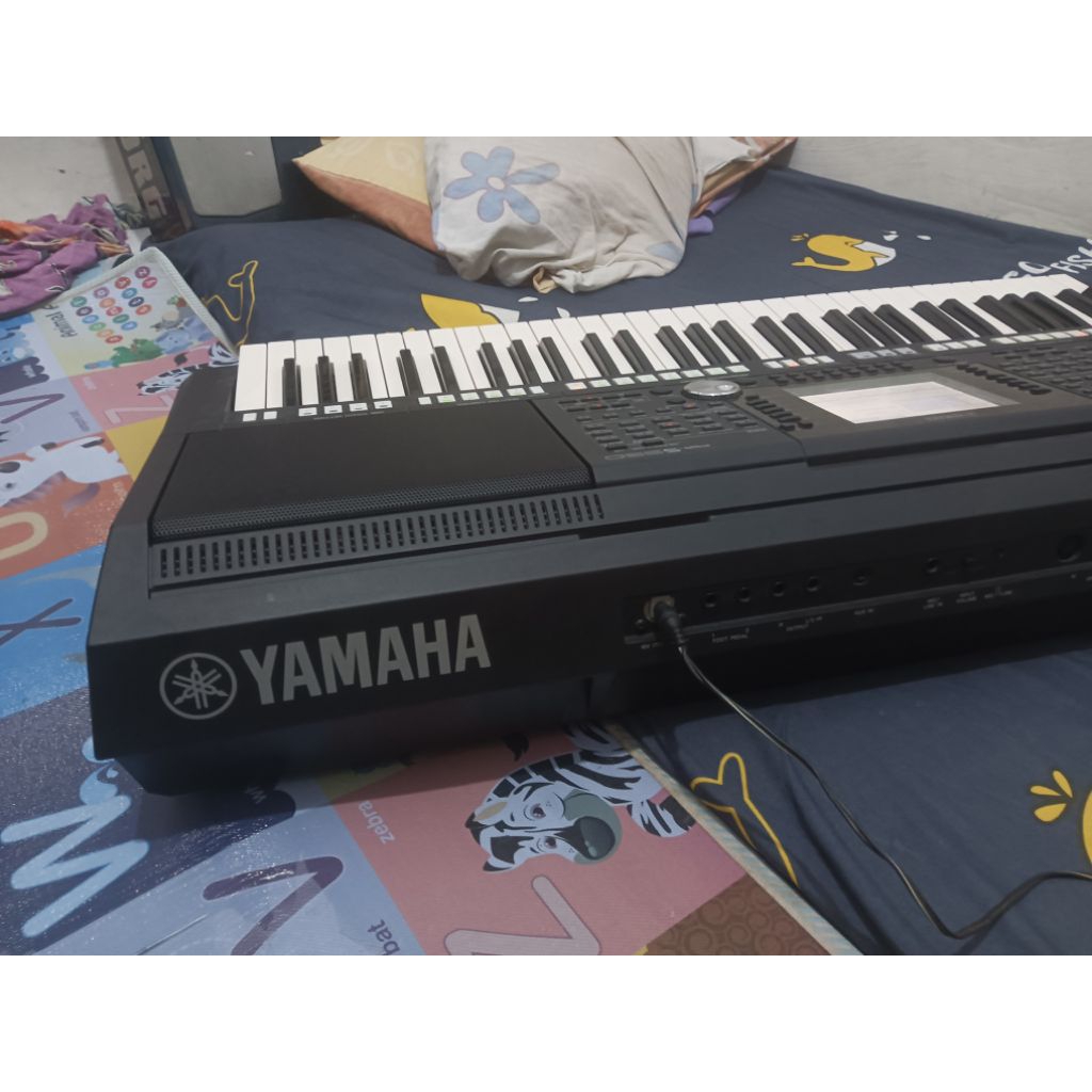 Yamaha psr s950