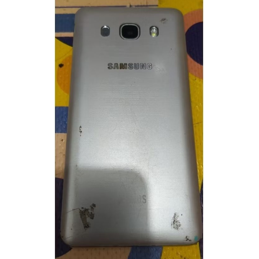Hp Samsung j510fn mesin hidup,lumayan buat kelengkapan jual apa adanya gak ada batre