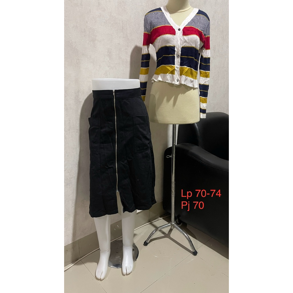 Riche glamour denim skirt rok jeans warna hitam rok cargo denim