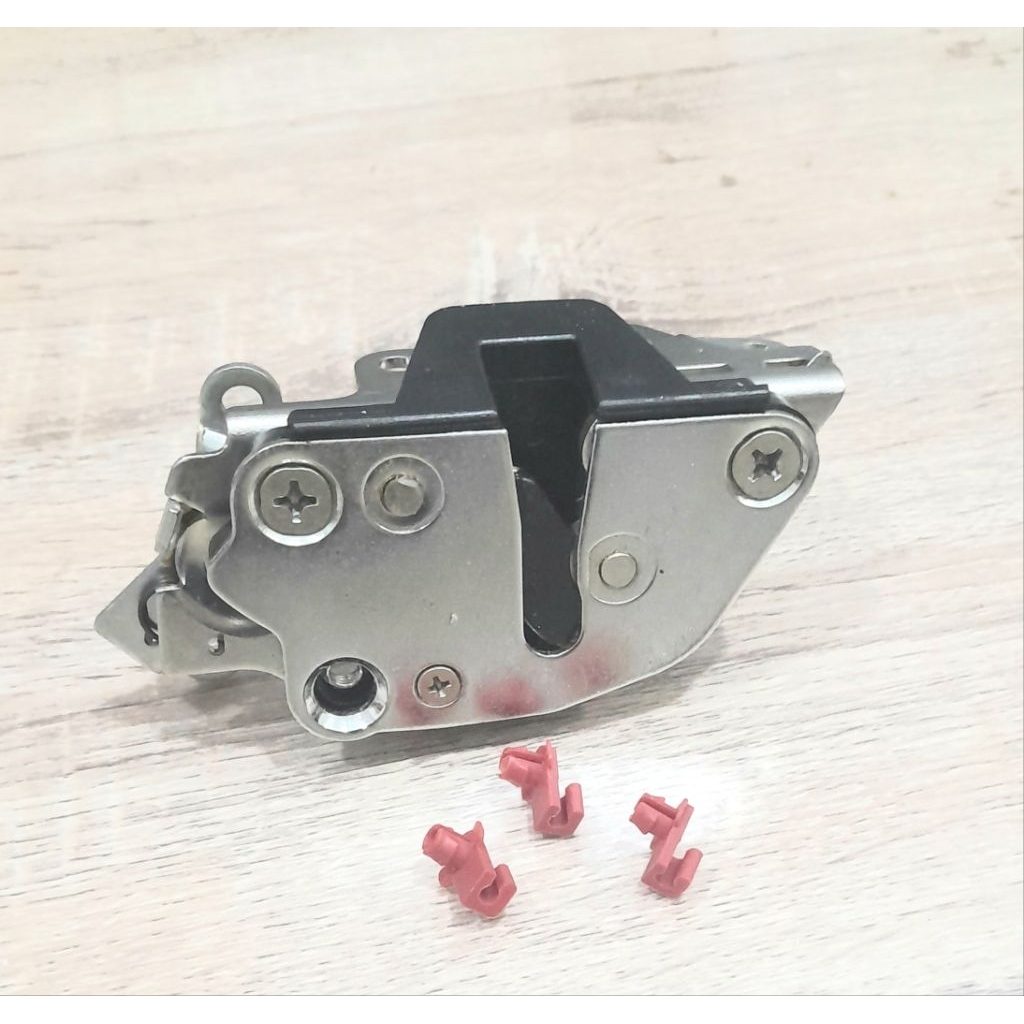 DOOR LOCK SUZUKI KATANA/JIMNY KATANA SEBELAH KANAN(RH)