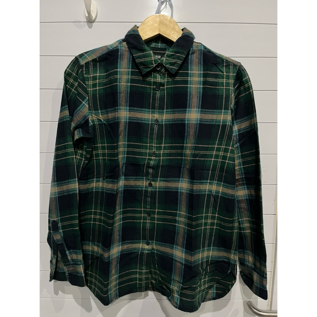 UNIQLO FLANNEL KOTAK PRELOVED