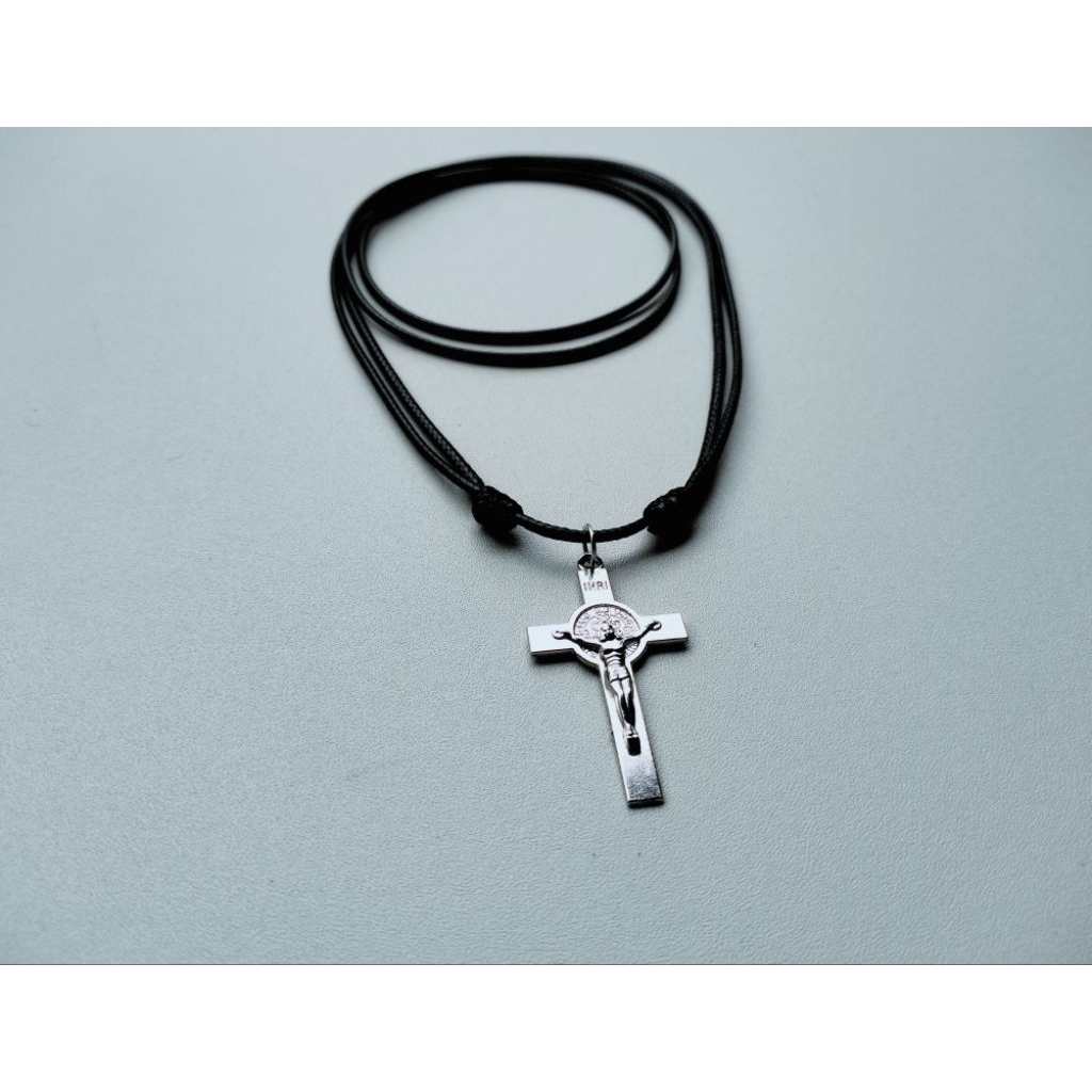 K7 KALUNG TALI HITAM POLOS SALIB TITANIUM SILVER ANTI KARAT