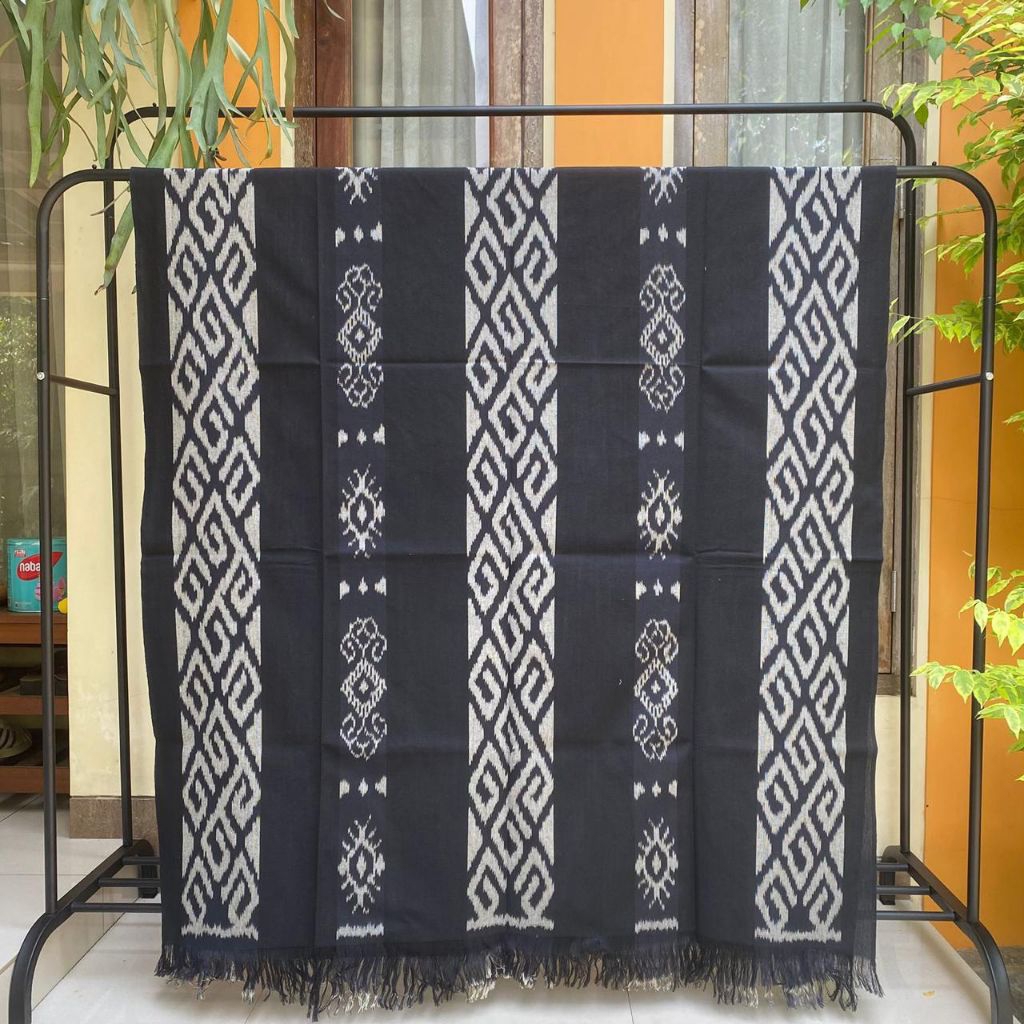 ready kain tenun blanket tenun ikat tradisional tenun Toraja tenun kalimantan tenun songket