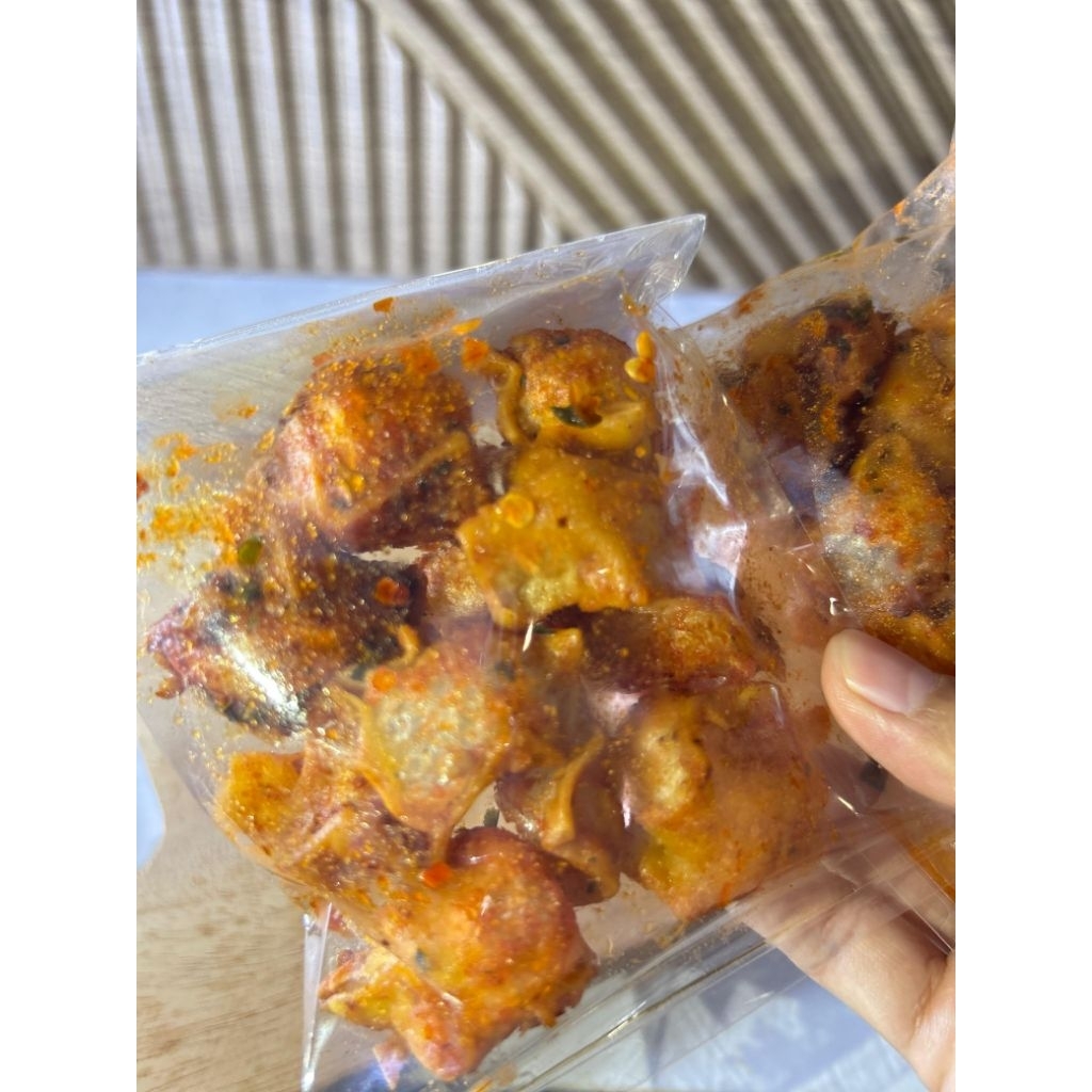 

Batagor pedas daun jeruk isi 5pcs | Cemilan | Snacks | Kering | Jajanan Jadul basreng rasa pedas organik original snack murah | Camilan fuji Makaroni Seblak Mix Cikruh kekinian