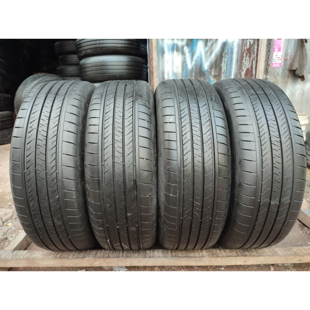 Ban bekas 215/60 R17 Goodyear Assurance Triplemax2