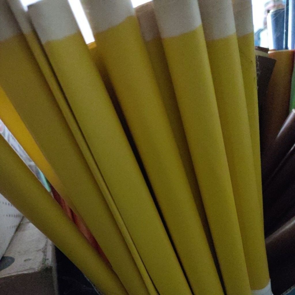 

kertas marmer kuning