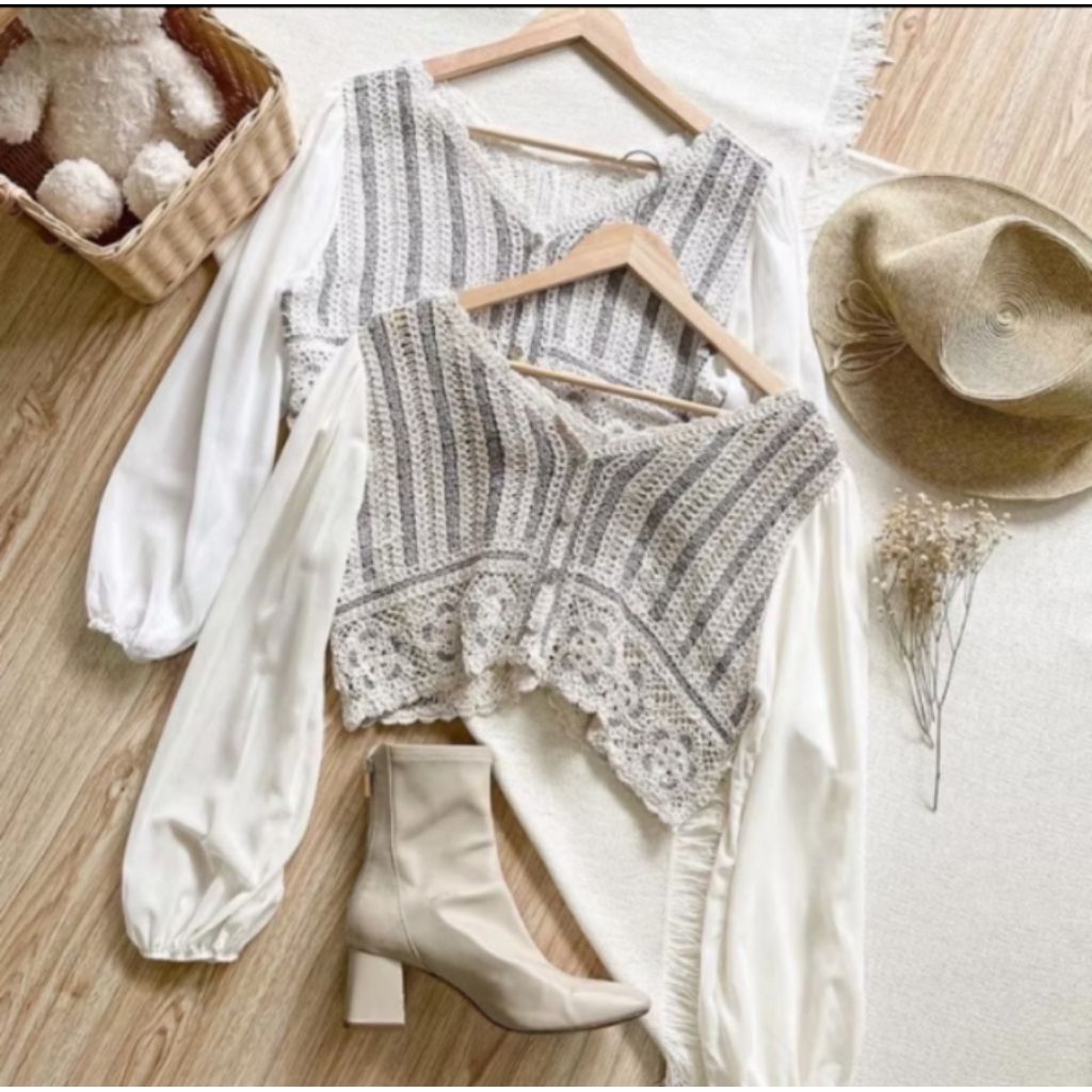 CROP TOP RAJUT / MANOPO TOP KNIT BLOUSE