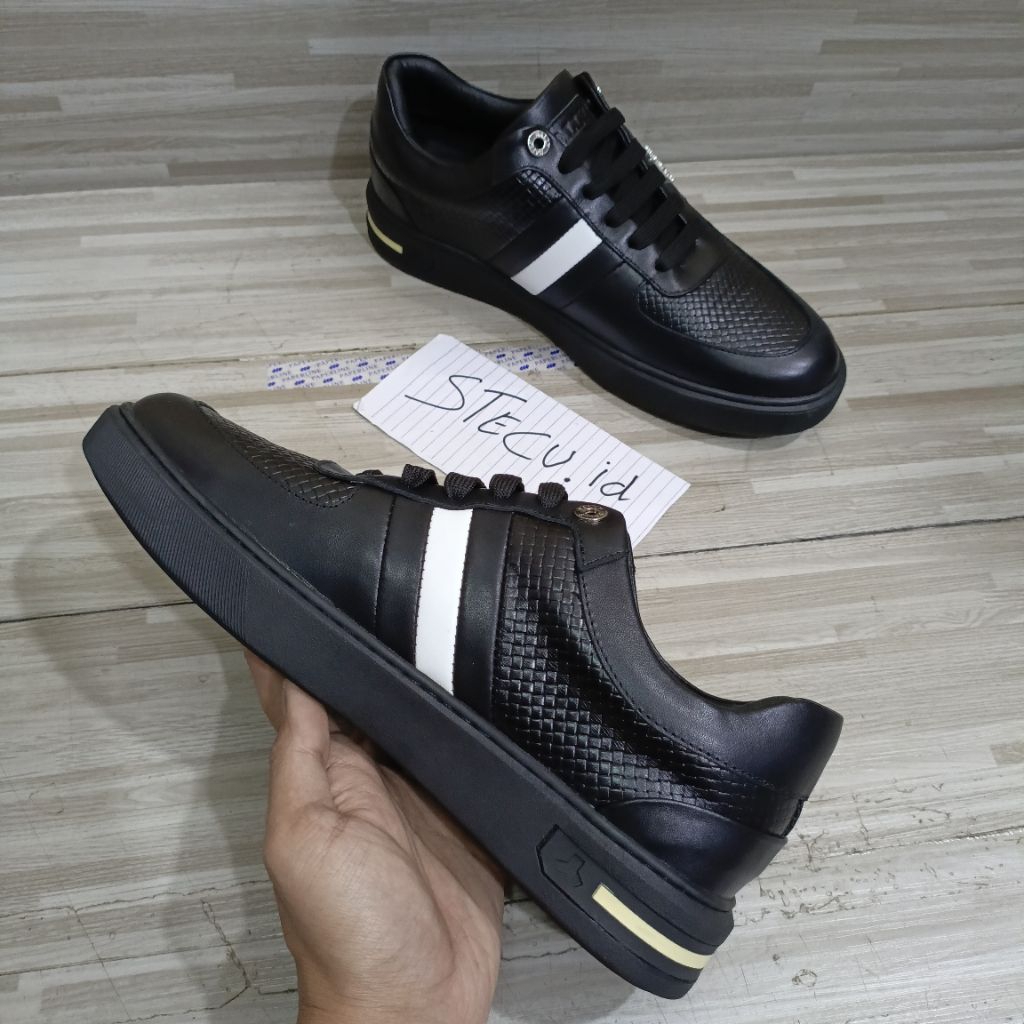 sepatu bally sneaker cowok hitam pria