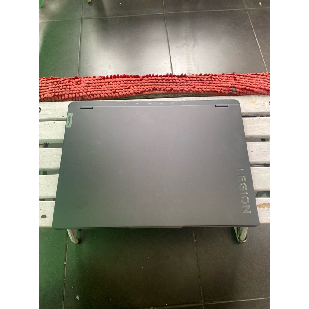 Lenovo Legion Pro 5i 16IRX8 Onyx Grey Intel 13700HX RTX 4070 - 8GB