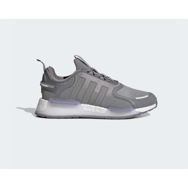 SEPATU CASUAL ADIDAS WANITA NMD_V3 IF9904