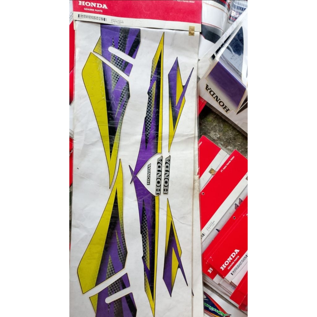striping list body tiger lama tiger 2000 untuk body warna hitam original baru AHM