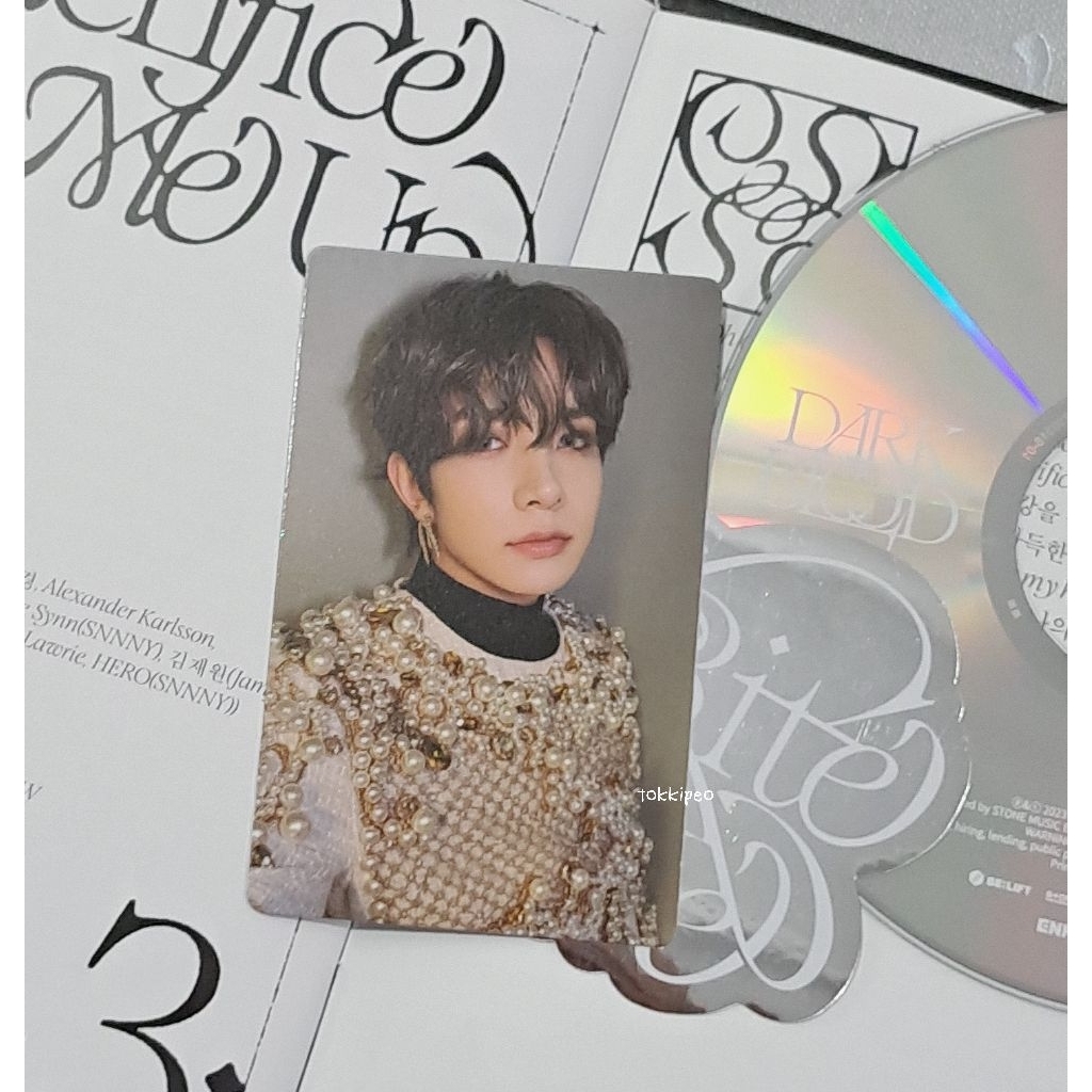 photocard official enhypen heeseung dark blood weverse version pearl bite me pc