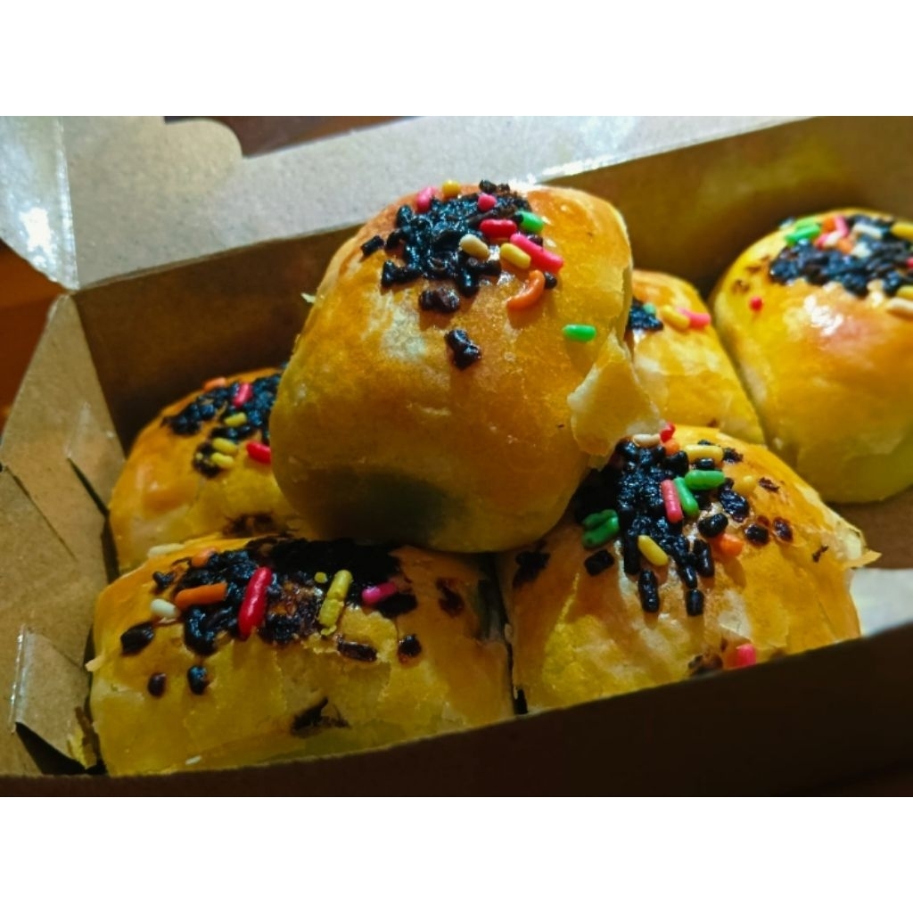 

BOLEN ENAK ISI PISANG /COKLAT/ORIGINAL/MIX